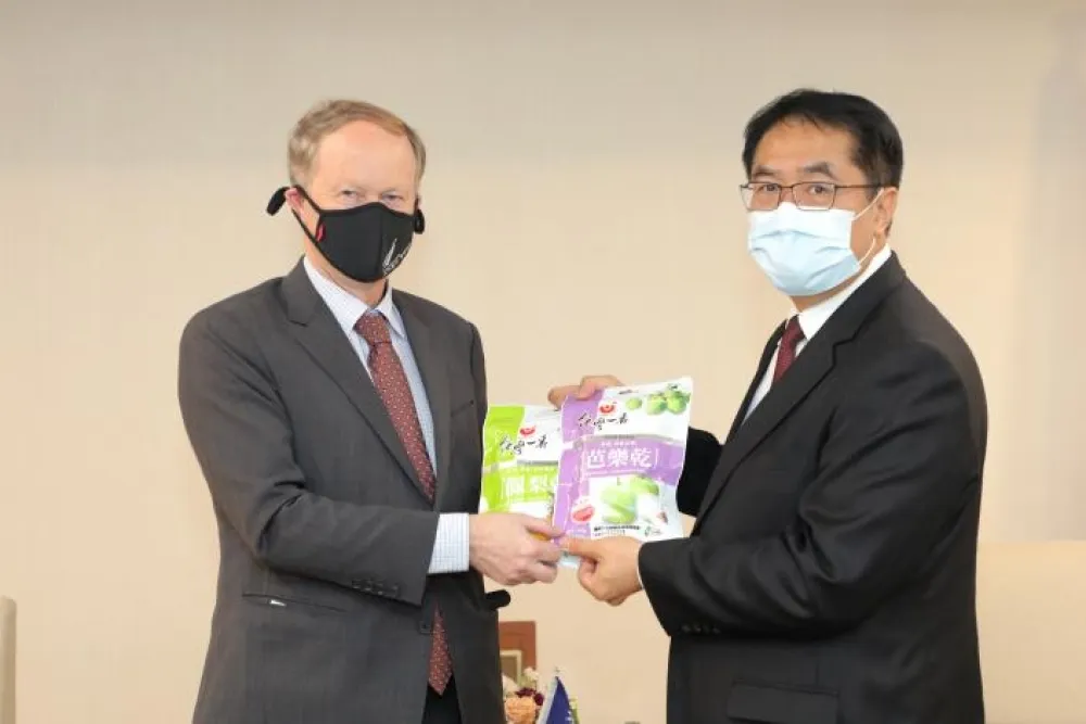 紐西蘭代表馬嘉博首次蒞訪台南 黃偉哲盼深化交流促進產業發展