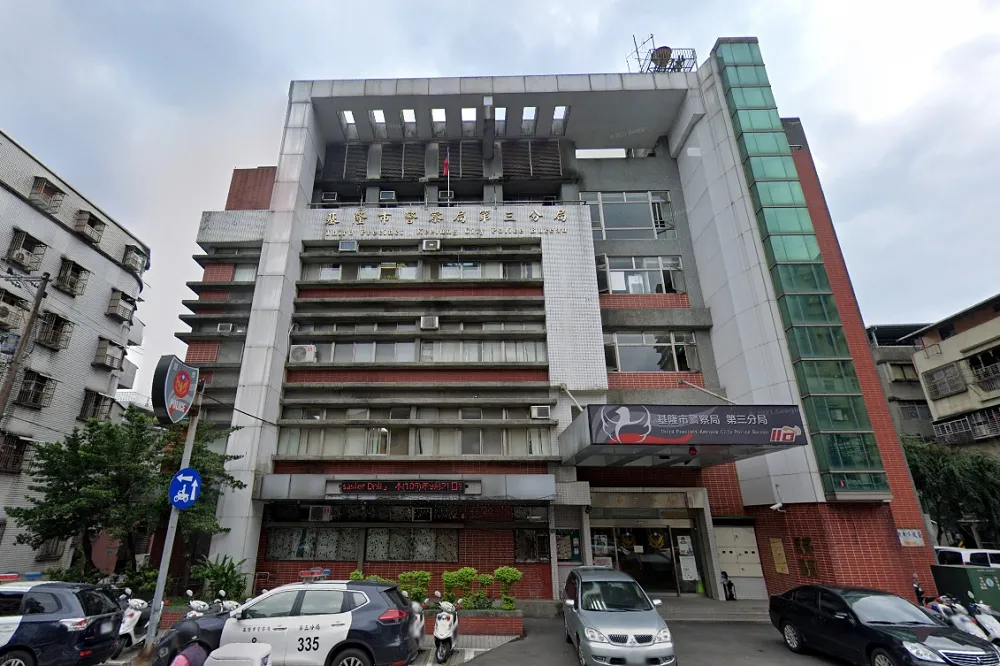 【基隆+19】警察群聚小吃店染疫竄燒　滿滿11頁爆量足跡曝光