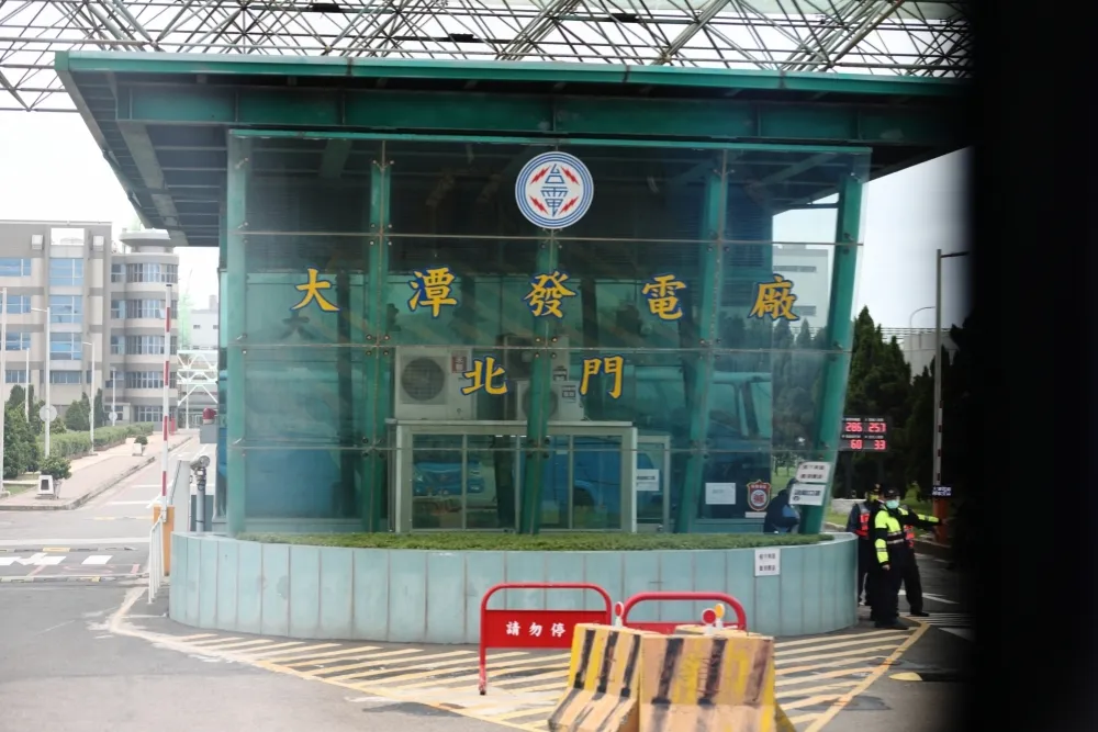 【竹市+2】5歲娃也染疫！大潭電廠確診司機幫顧孫　反釀女兒、孫女中鏢