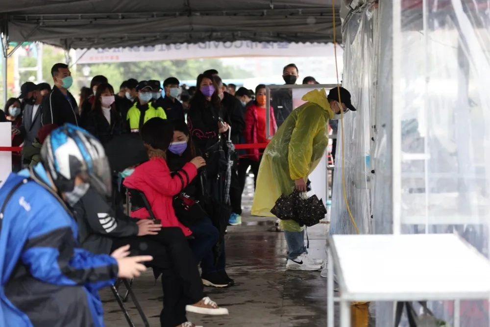 【本土+33】疫情多點爆發升三級否？　陳時中：升降級標準已不適用