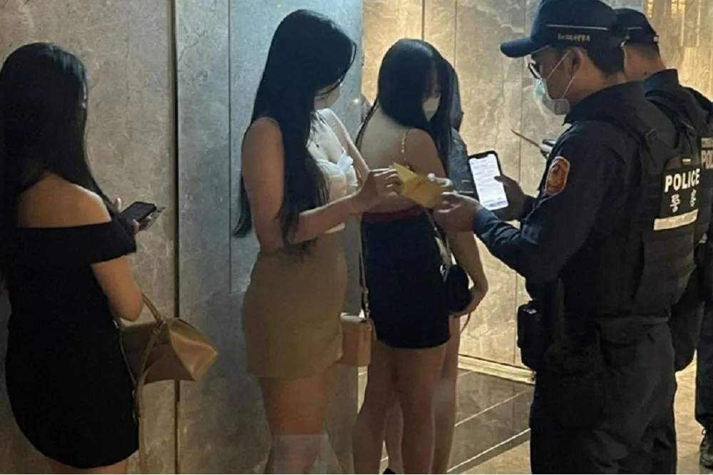 不只銀河小吃店！　海大師還曾涉足北市中山區禮服酒店