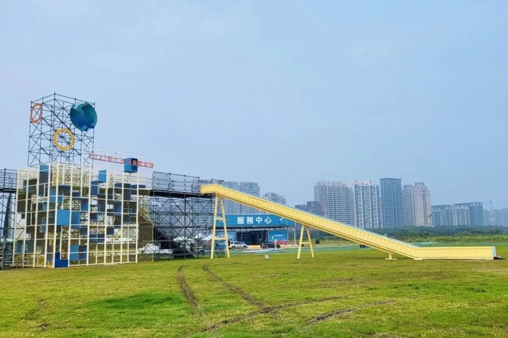 新竹市兒童藝術節 4/1 起限時開跑！鏡面迷宮、7 公尺溜滑梯、巨型章魚打卡點邀大小朋友同樂