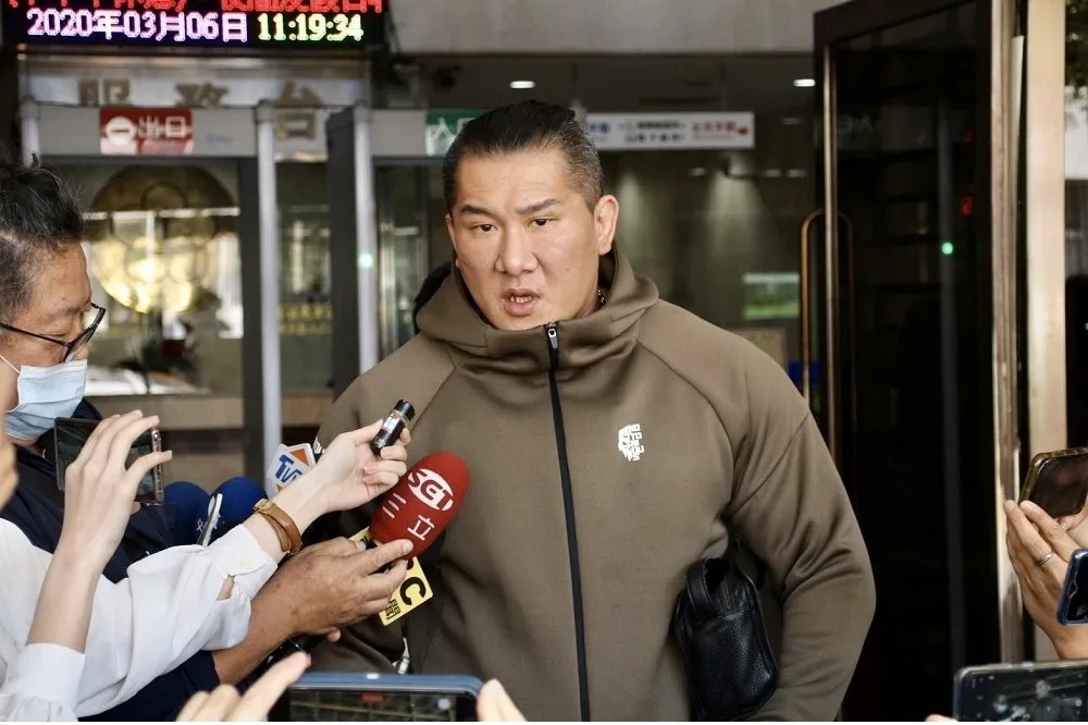 成吉思汗 vs. 忽必烈　館長律師深夜再發聲明砲轟：欠500多萬未還
