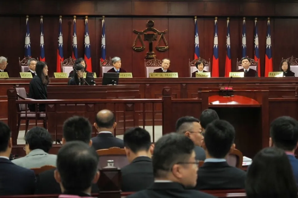 司法烏龍檔案：憲法法庭這個裁定主文很奇怪