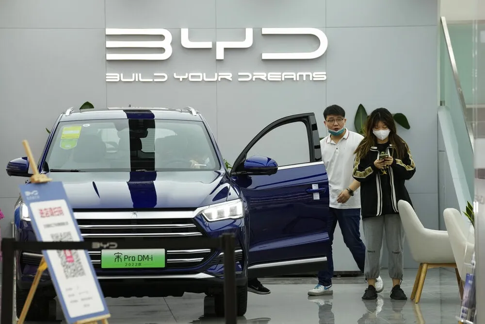 集中資源研發電動車　中國汽車大廠比亞迪停產燃油車款