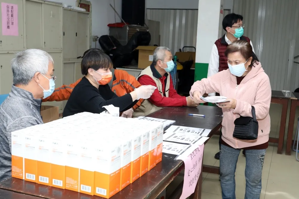 驚！基隆「愛心篩檢」首日揪4例確診　1例竟為市府員工