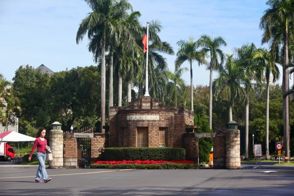 清明收假！台大註冊組爆2職員確診　全組急採PCR改居家辦公
