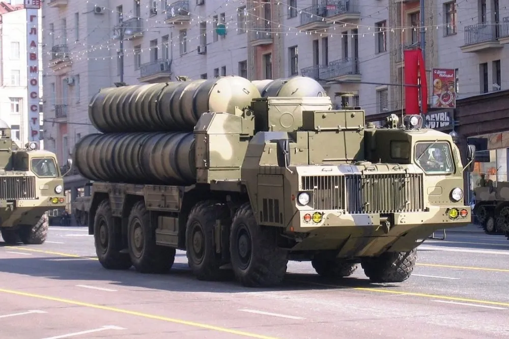 斯洛伐克S-300防空系統抵達烏克蘭　德國坦克軍援進度卡關