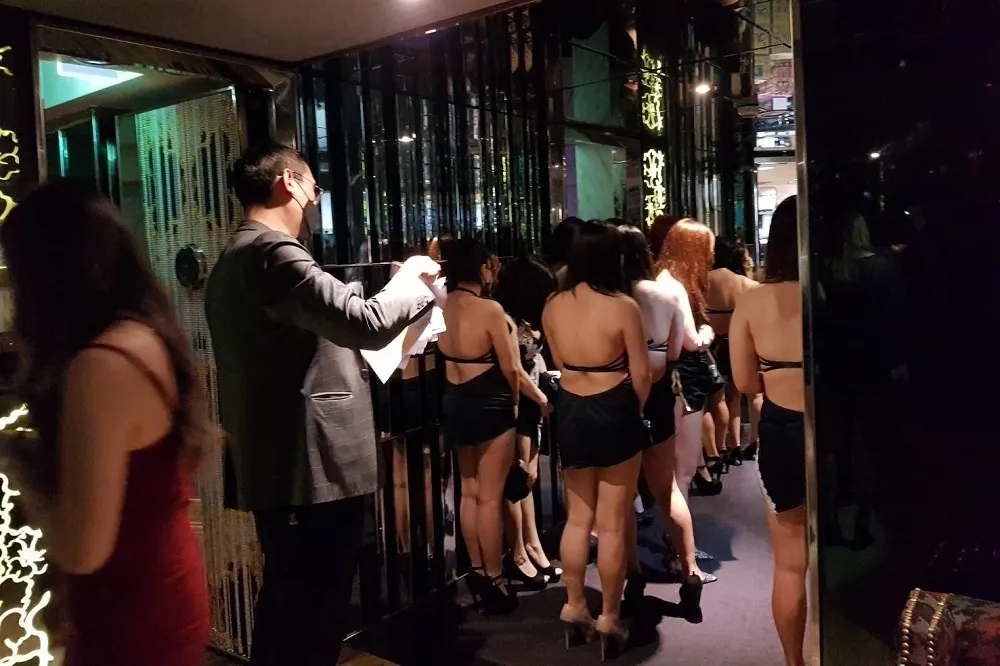 【屏東+31】小琉球民宿老闆「極樂一晚」慘中鏢　讓人出不來的「天上人間」暴增20例