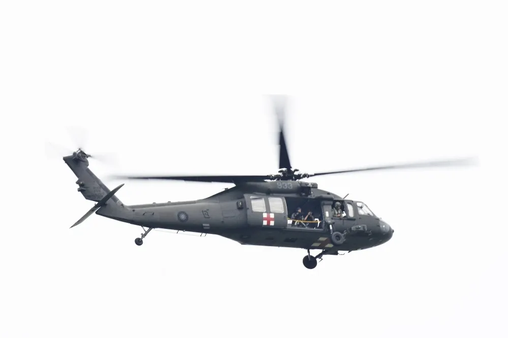 貴翻！空軍黑鷹直升機新購或構改都超過預算決定全案取消