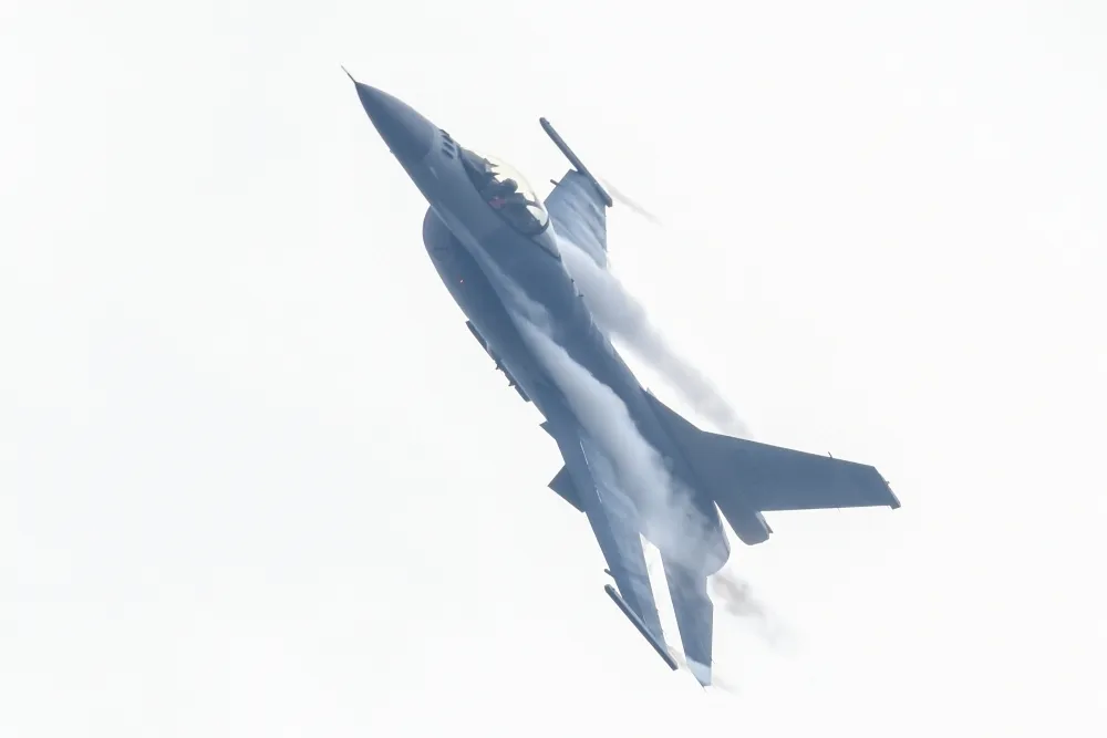 戰機聲響徹台北！防空飛彈×機動雷達追瞄　整體防空作戰計畫演練ing