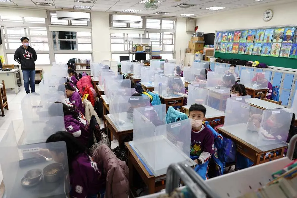 【北市停課標準】國小到高中跟進中央　幼兒園維持1確診全停課