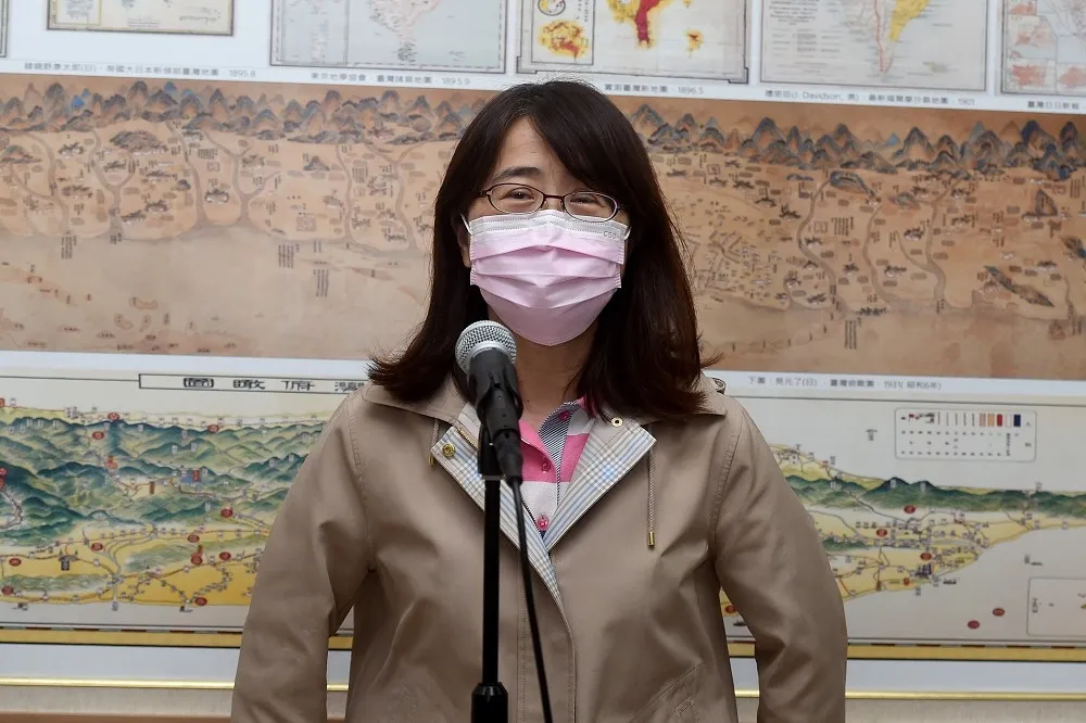 疫情竄燒立院！政院聯絡人確診　林奕華：說實話對他不認識