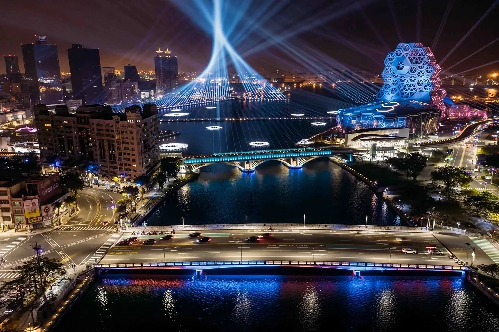 「2022台灣燈會在高雄」獎不完　累計8項國際大獎入手！