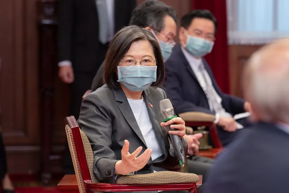 曾與確診家人共餐　蔡英文總統首次自主健康管理快篩結果出爐