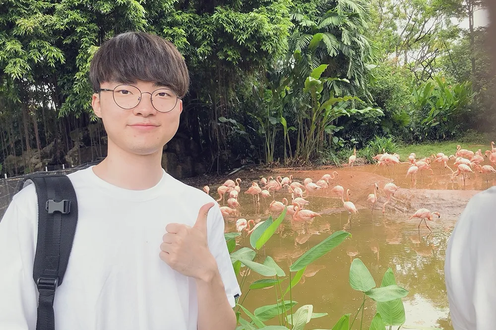 開實況拍廣告？《英雄聯盟》Faker 抱怨行程太多不能專心準備比賽...