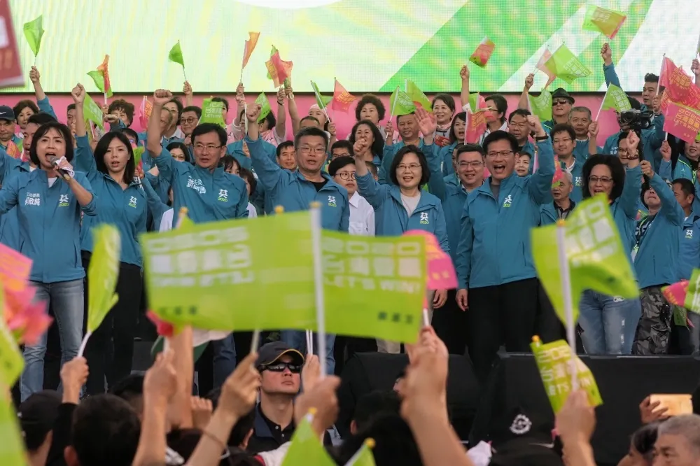【綠台中市長人選】傳正國會相挺何欣純急表態　蔡其昌：林佳龍是我的菩薩，接受他的考驗