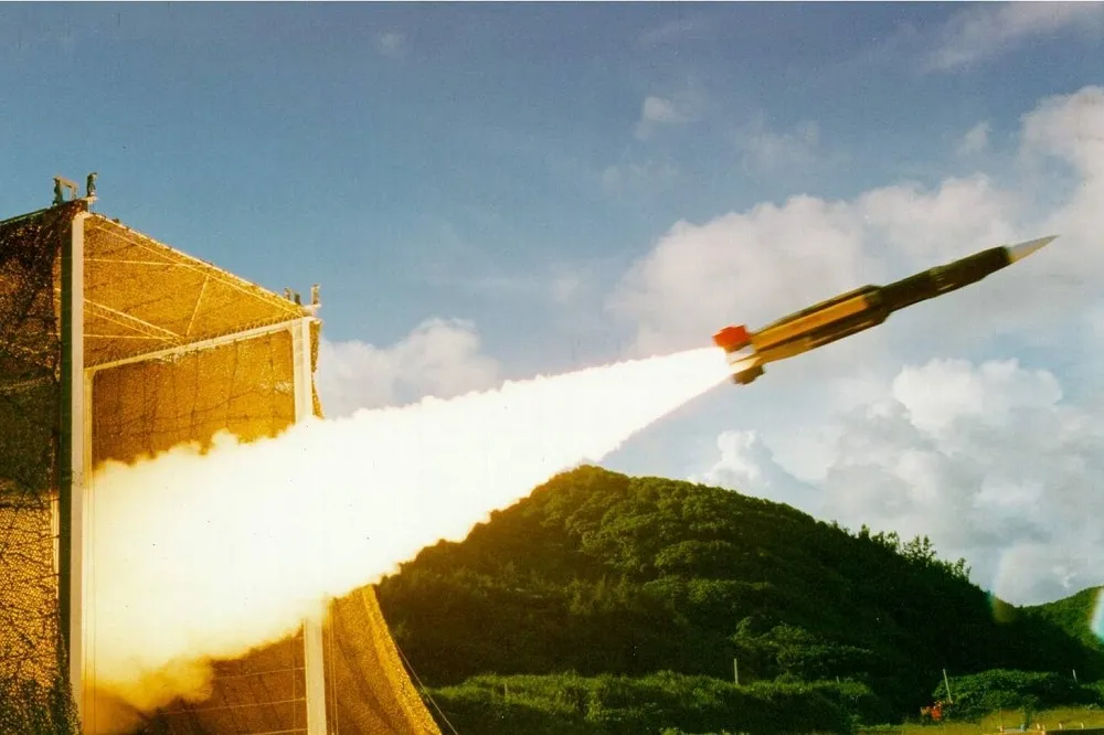 【借鏡俄烏】雄三陸基增程型+空射型反艦飛彈　提前量產部署抗中威逼