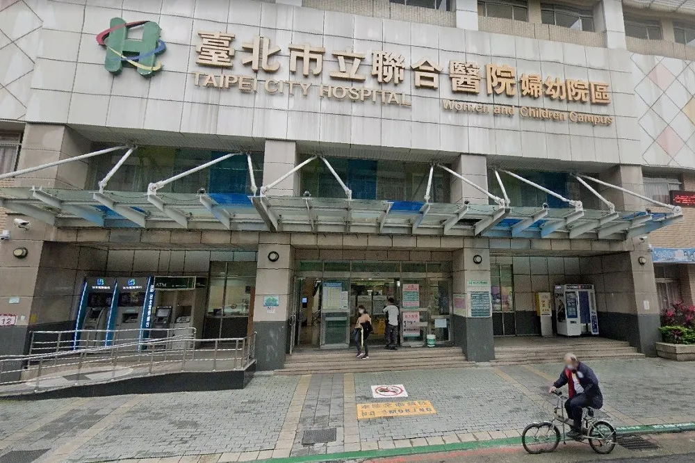 首例！聯醫和平婦幼院長黃弘孟確診　醫師曬班表心疼喊「做事的人一直都有」