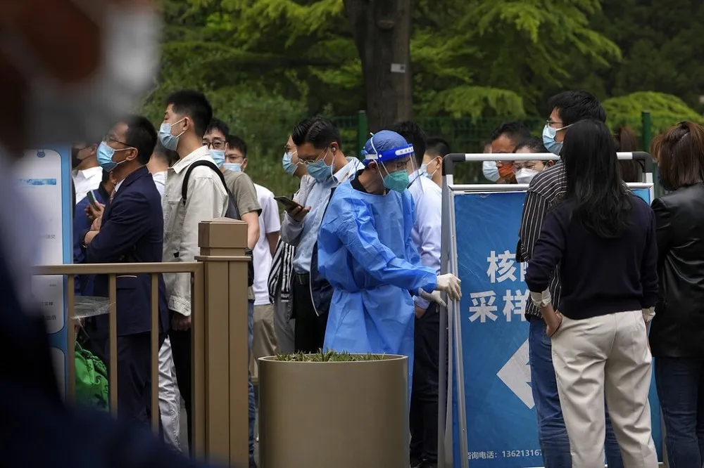 【封城危機】北京擴大篩檢範圍　11區展開三輪核酸檢驗