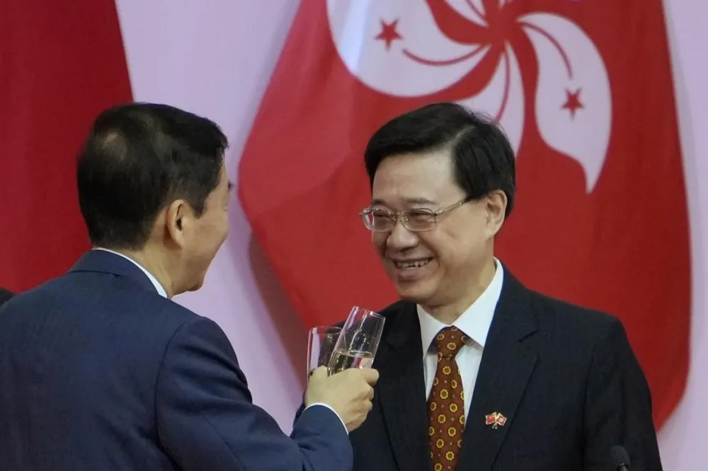 香港「李特首」橫空出世一場戲