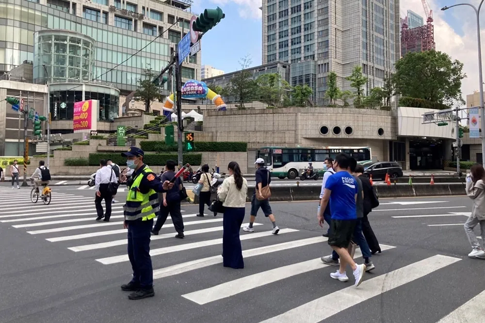連假來了！周末車潮湧現　北市警祭出「交通快打機制」