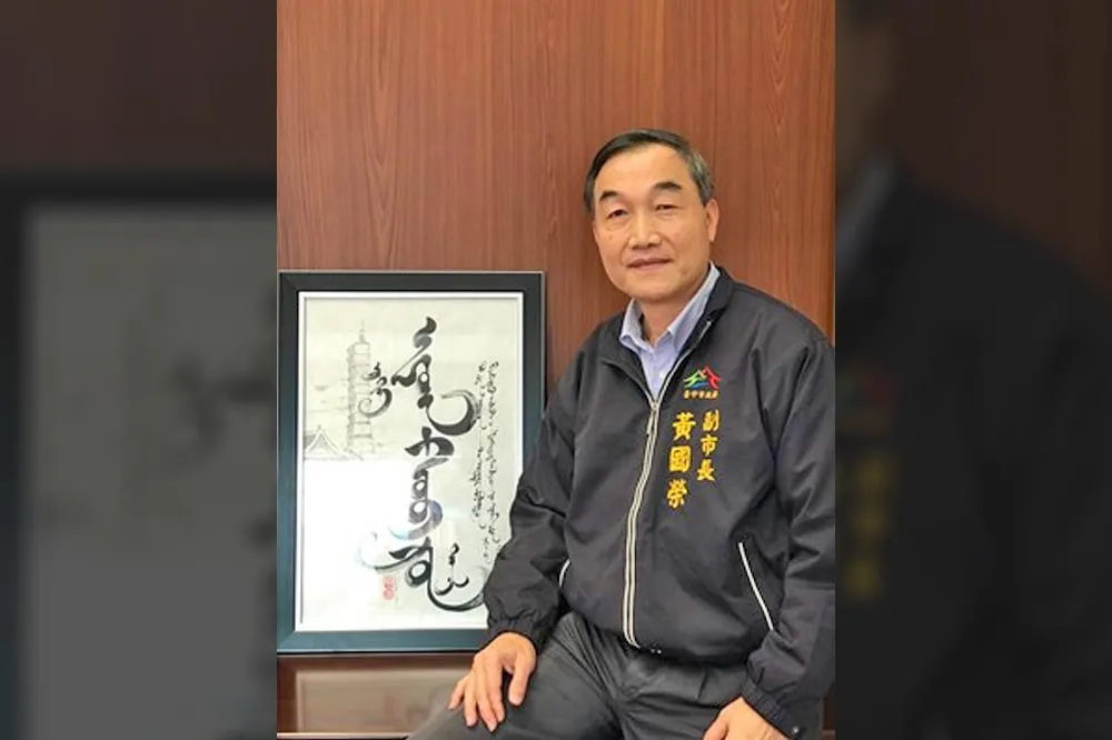 【府會餐敘爆群聚】台中副市長+1中鏢！　黃國榮「喉嚨不適」PCR採陽