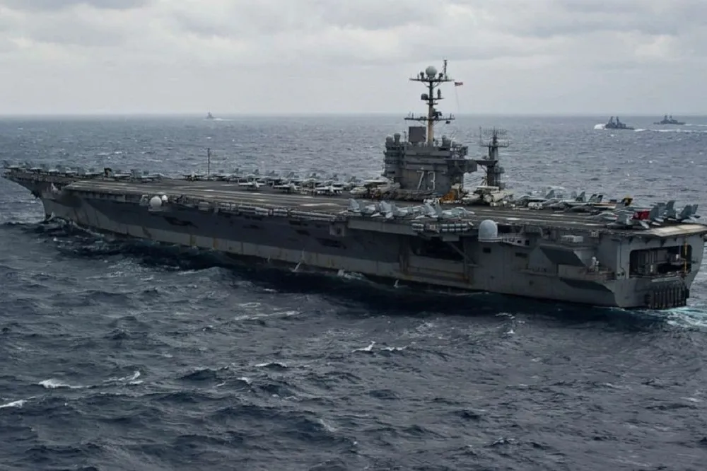 管理出問題？美軍航母1年7死　艦長允260名水兵離艦