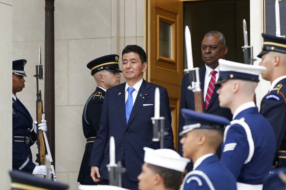 美日防長會談：關切中俄軍事野心擴張　深化合作防印太現狀被改變