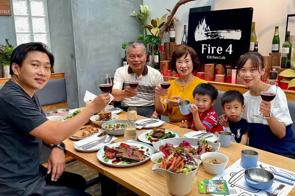 燚起愛媽媽　燚條柴直火料理加碼送羅西尼牛排歡慶母親節