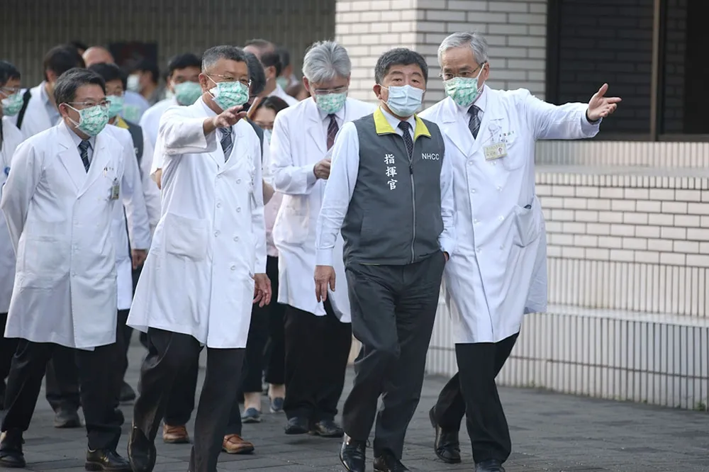 赴北榮視察遭民眾嗆「下台」　陳時中苦笑：過去就好了