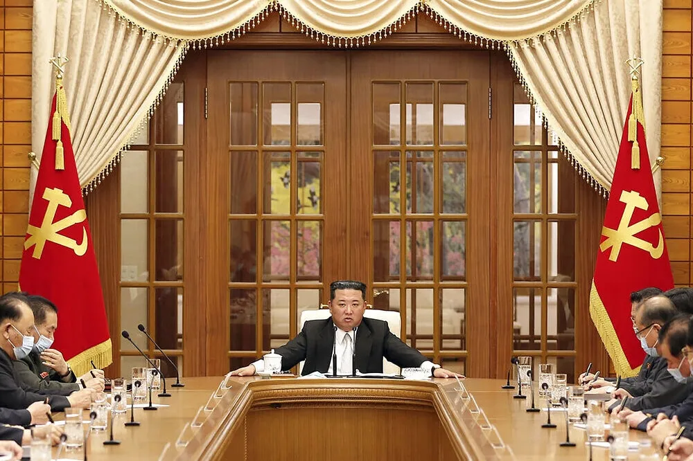 北韓首度承認境內出現新冠確診病例　金正恩下令全國封鎖隔離
