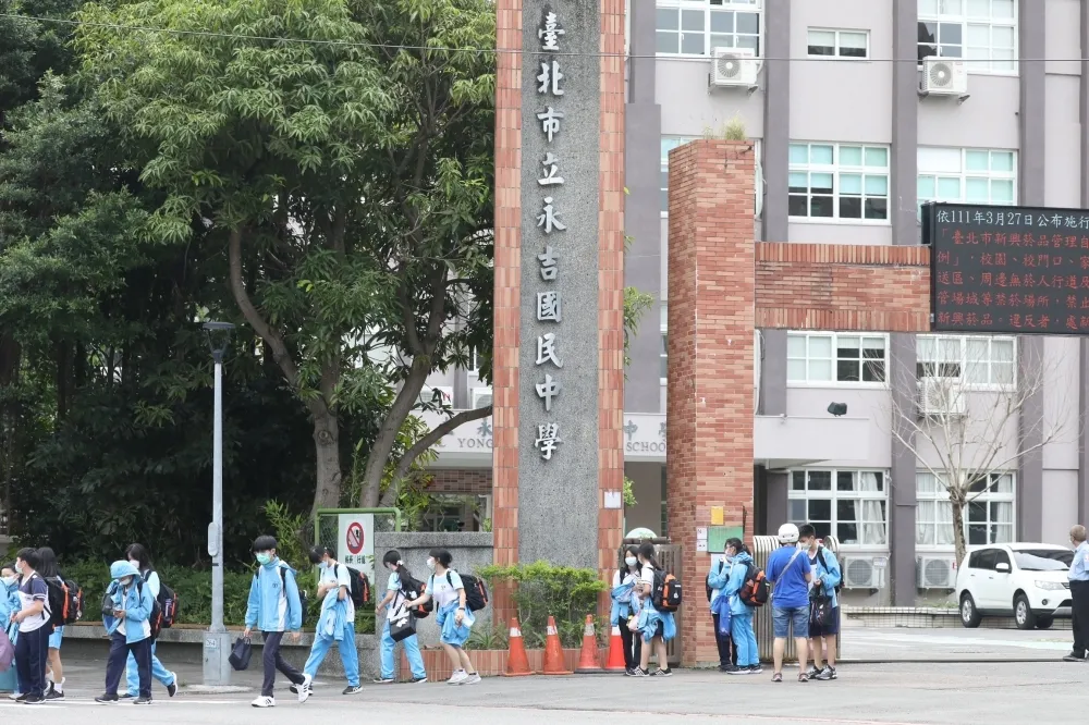 居隔改「0+7」明天上路　陳時中：國高中生不適用