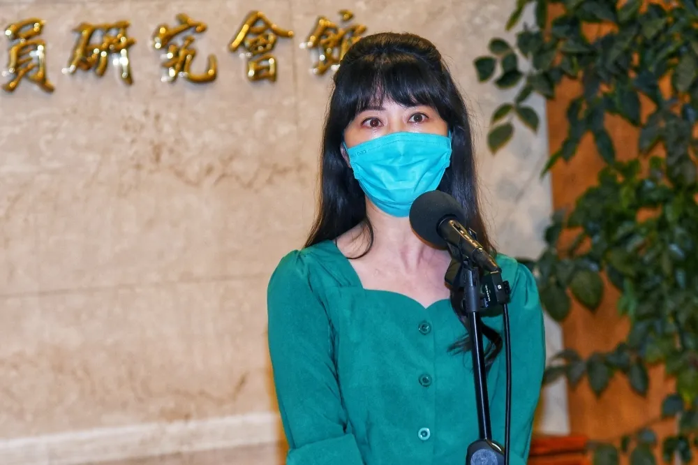 【防疫保單之亂】金管會稱符合條件一定賠　高嘉瑜痛批：話說一半！