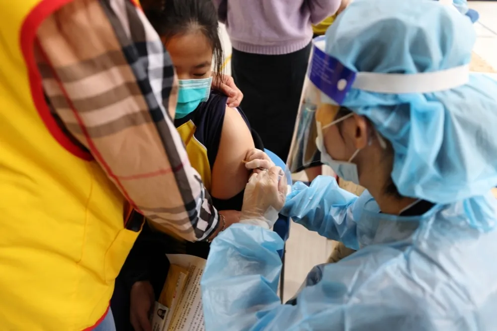 6歲↓兒童打莫德納美國臨床試驗中　莊人祥：有機會7月接接種