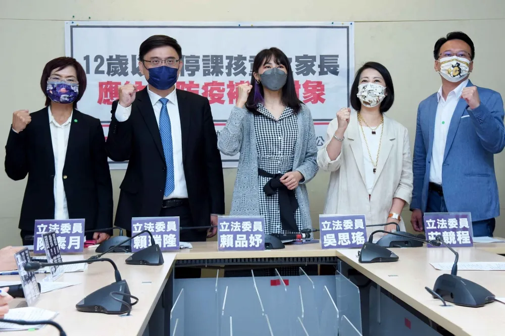 【有片】12歲以下童停課不宜落單在家　賴品妤：家長應納防疫補償