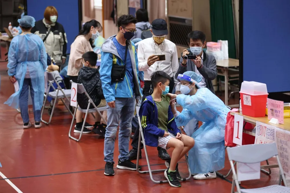【手臂痛痛片】桃園兒童BNT開打　鄭文燦：疫苗夠，快來約！
