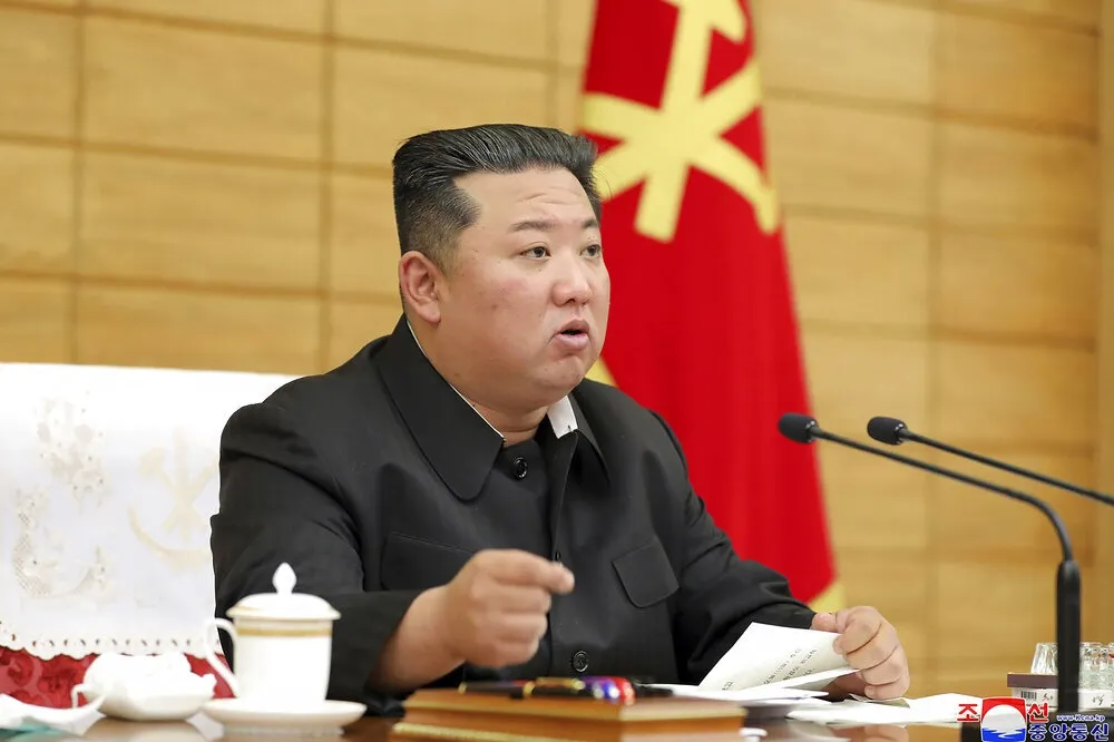 北韓稱新冠疫苗是金正恩「愛的仙方」　首批中國疫苗只給士兵接種