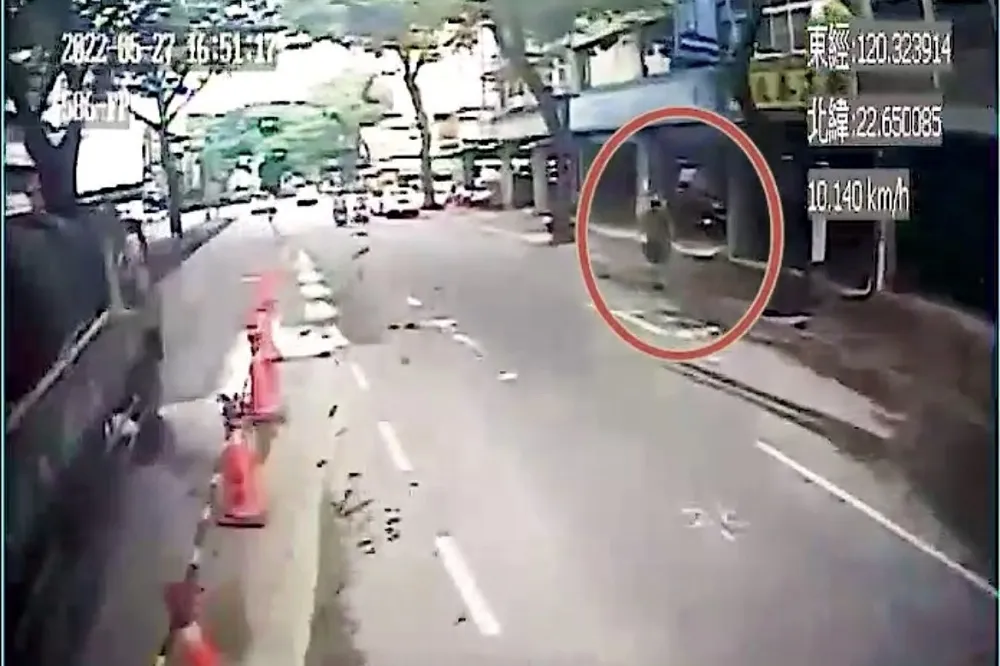 民眾社群投訴公車過站不停 　交通局澄清：無不理民眾招手過站不停
