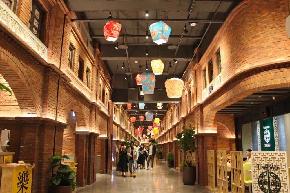 不只是購物！遠百竹北店融入客家風情　打造圓樓建築與藝文交流平台