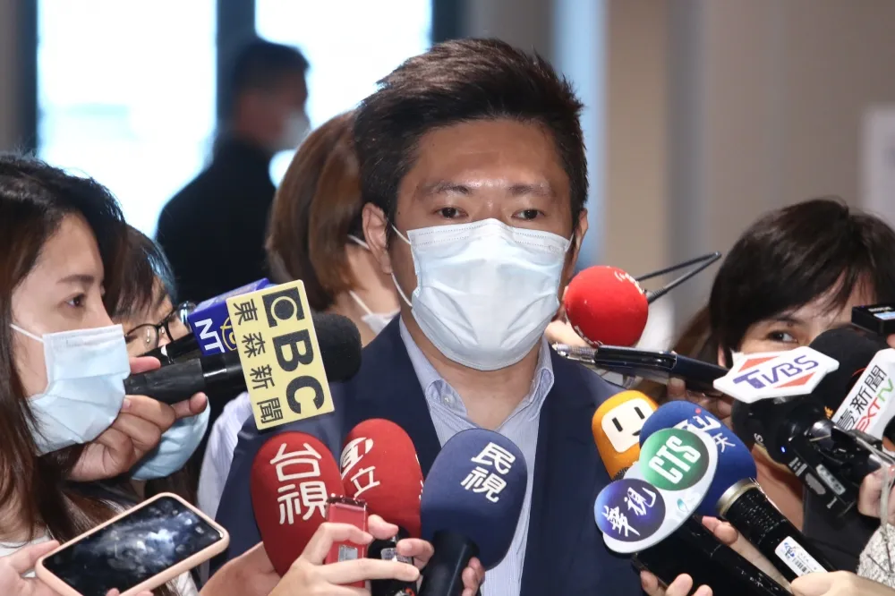 盧秀燕稱「總統府比台中市政府嚴重」　張惇涵回擊：不要炒作確診數