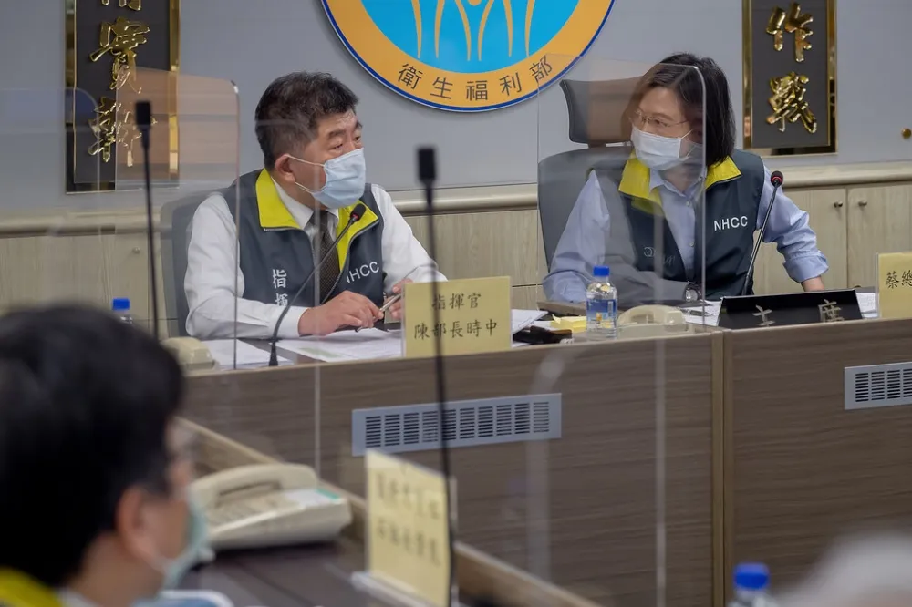 陳嘉宏專欄：選舉崩盤了？也來解讀蔡英文與陳時中的民調變化