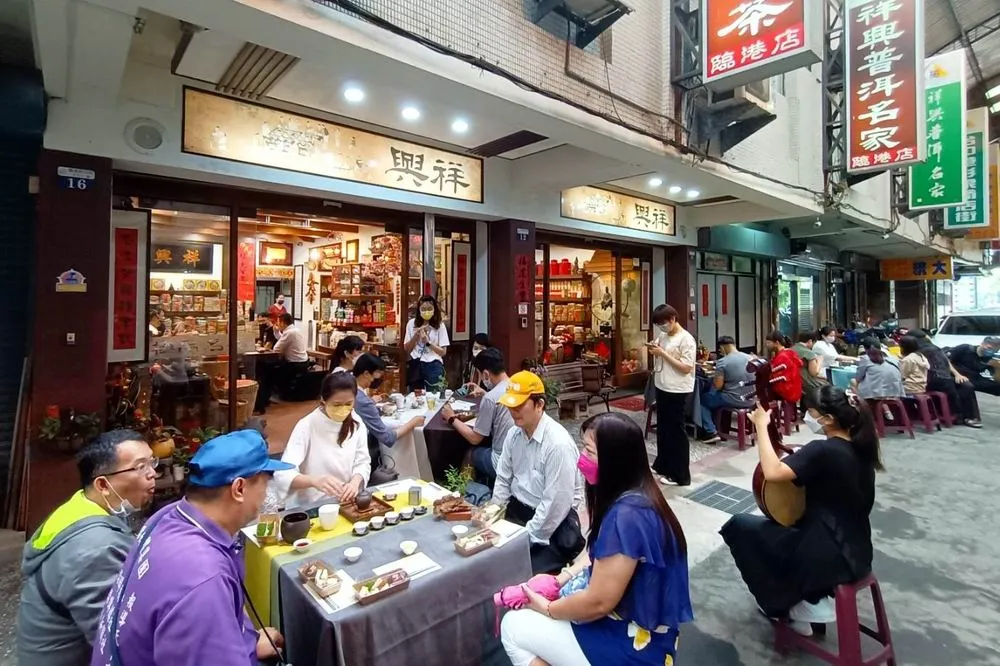 台中港舶來品商圈舉辦戶外茶席　品茗暢談舶來品發展史