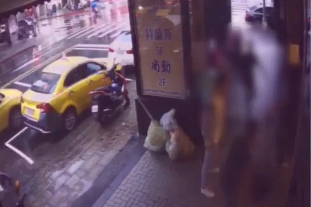 恐怖！中山區酒店又起衝突　1男遭人當街持刀砍死