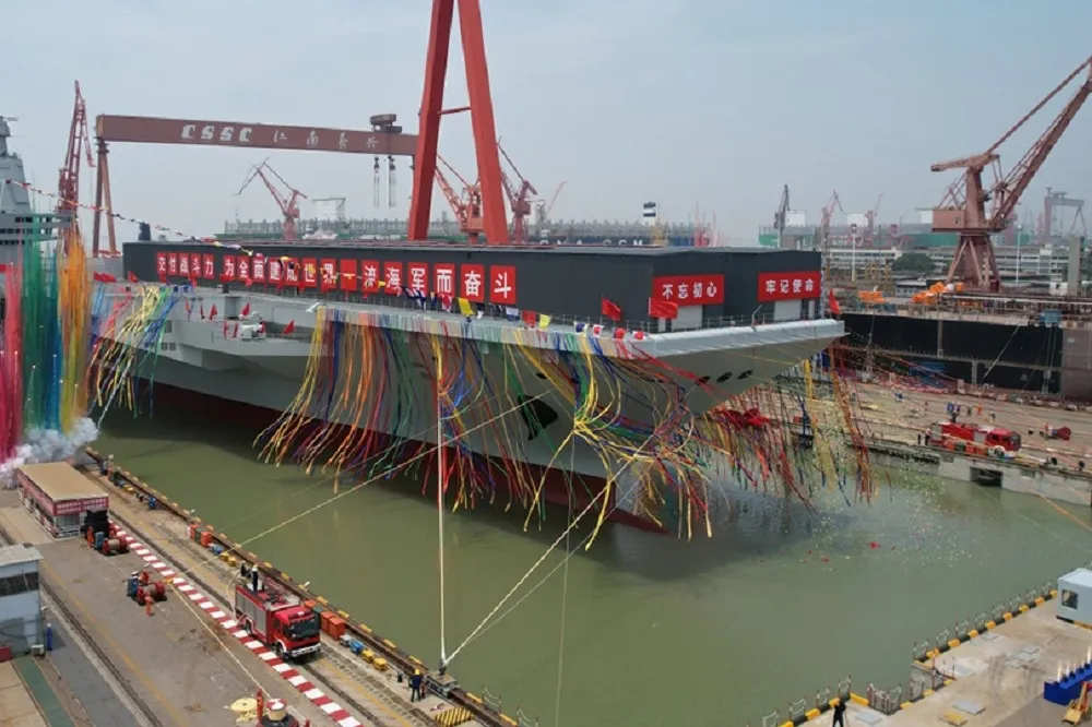 【有片】中國第三艘航母今下水　命名「福建號」對台灣極有針對性