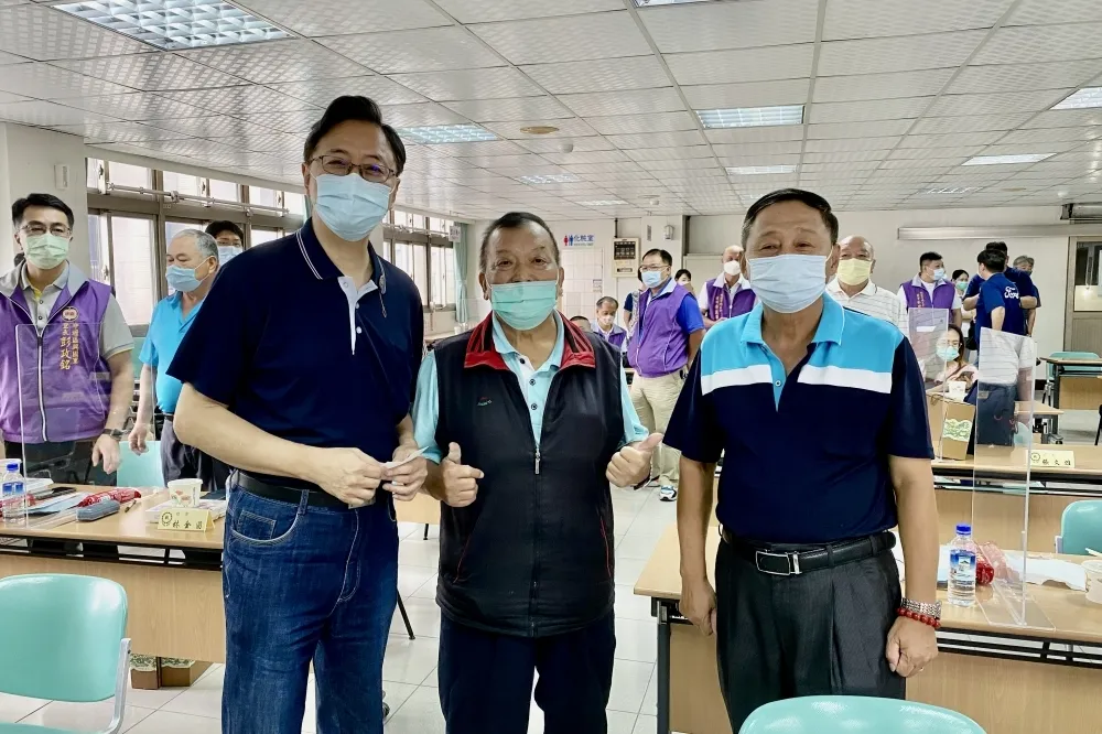 搶勞工票！張善政拜會桃園市總工會　誇口「會比鄭文燦做更好」