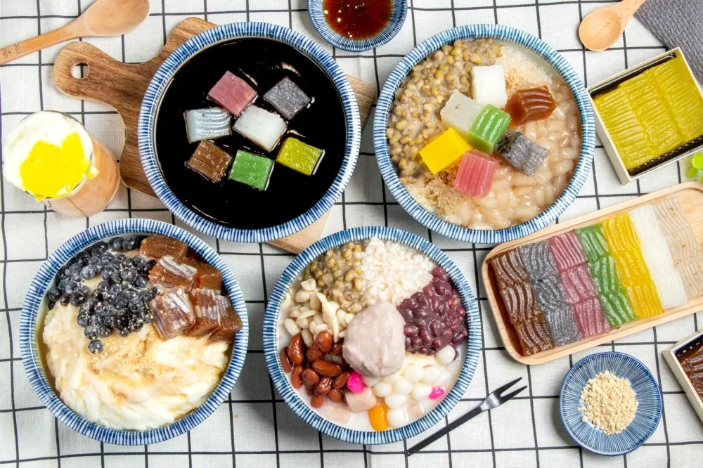 【完整菜單】滿百抽整單免費！「覓糖」粉粿甜點專賣店一碗只要 40 元　「七彩粉粿」好吃又好拍