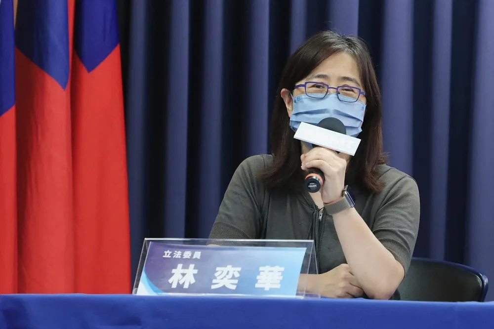 林奕華聲援侯友宜：別事後諸葛，究責太過不厚道