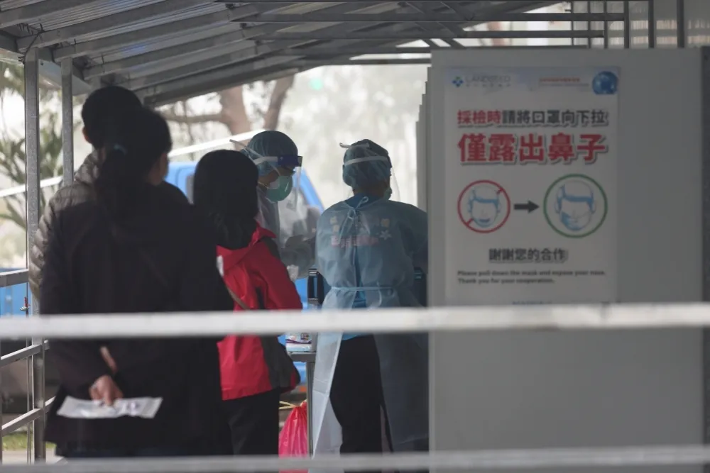 【死亡+166】2名30多歲男有慢性病史　發病3天內病歿