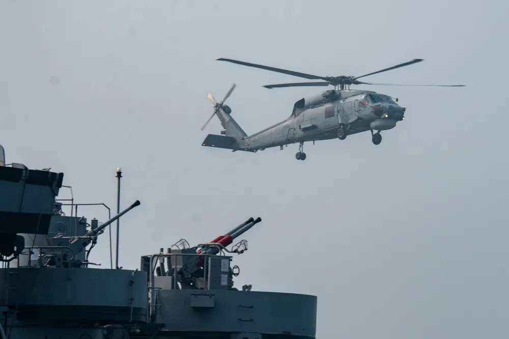 海軍反潛直升機墜毀軍方卻稱「重落地」　學者痛批：混淆視聽